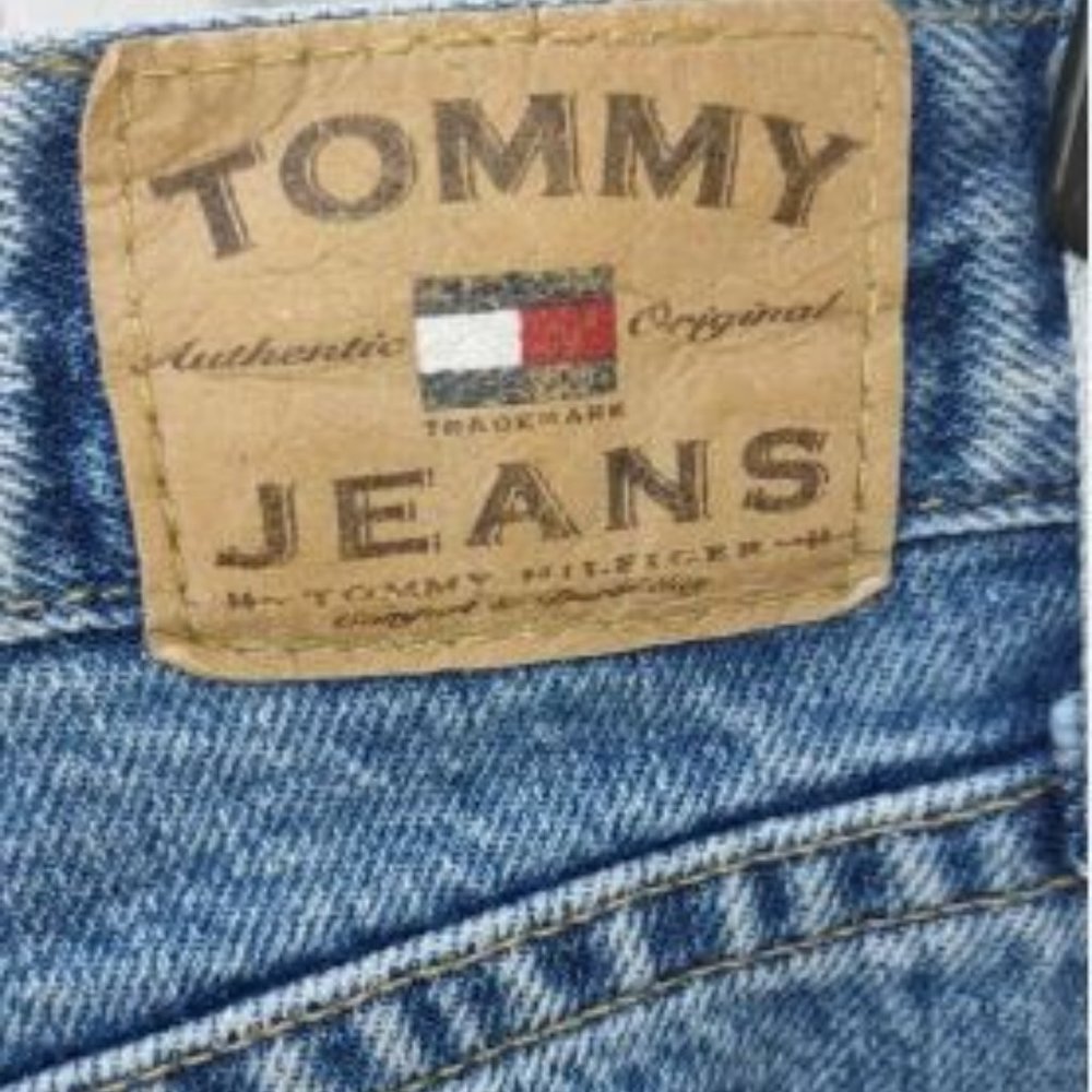 VINTAGE Y2K TOMMY JEANS Men's SIZE 31W32L MED WASH DENIM